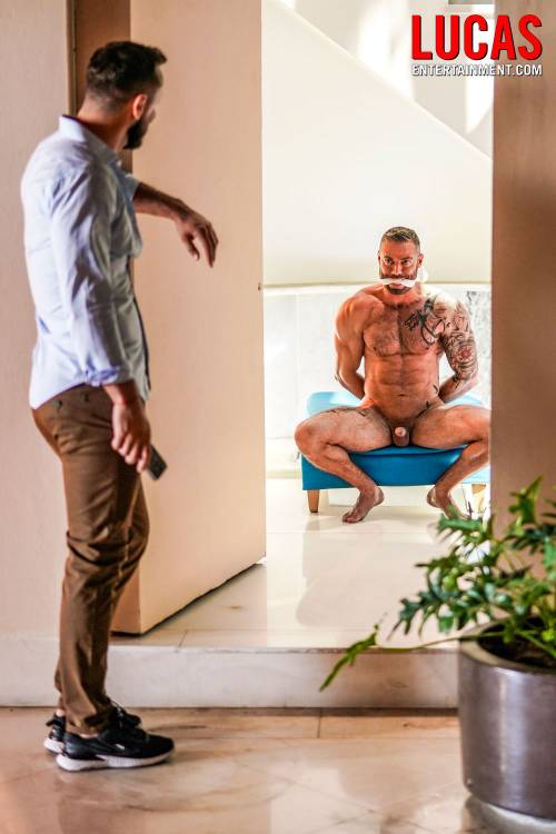 Leo Bacchus Submits To Sir Peter - Gay Movies - Lucas Entertainment